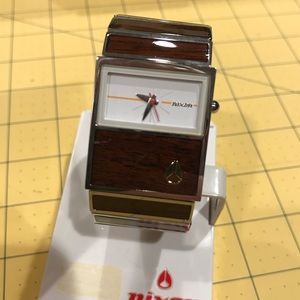 Nixon "The Chalet" Women's watch NWT